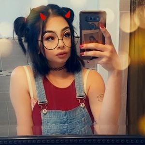 Meet your Posher, Selena